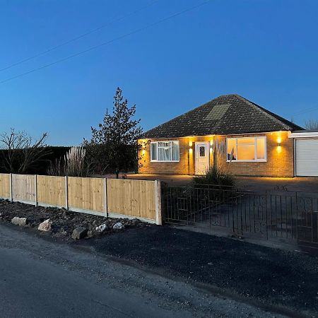 2 Bedroom Detached Bungalow With Hot Tub And Secure Garden And Parking - Pet Friendly On 7 Acres Of Land Boston Exterior photo